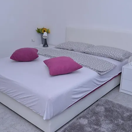 Lejlighed Apartments Inn Smederevska Palanka *